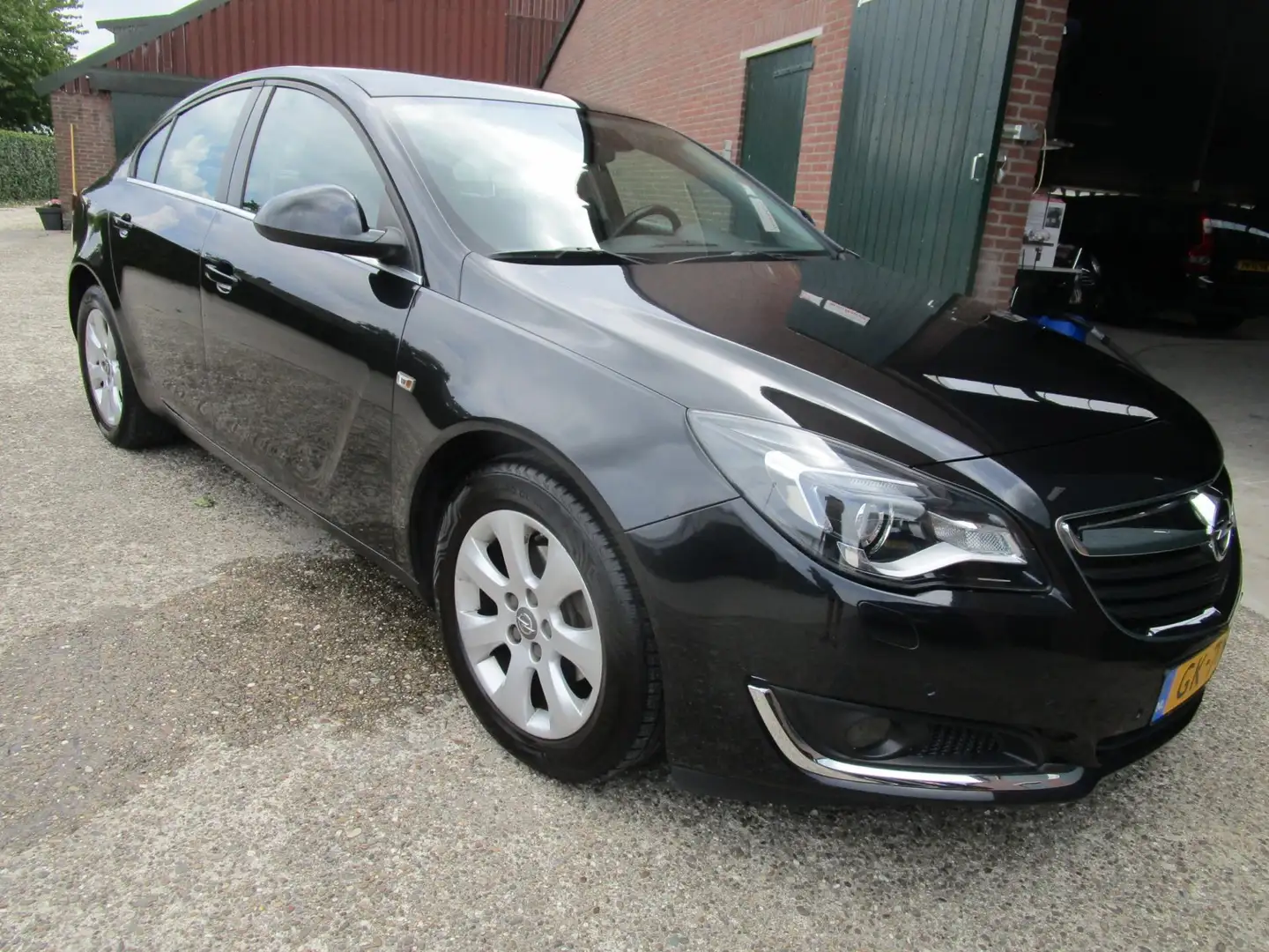 Opel Insignia 1.4 T EcoFLEX Business+ leer,navi, clima, mooi Zwart - 2