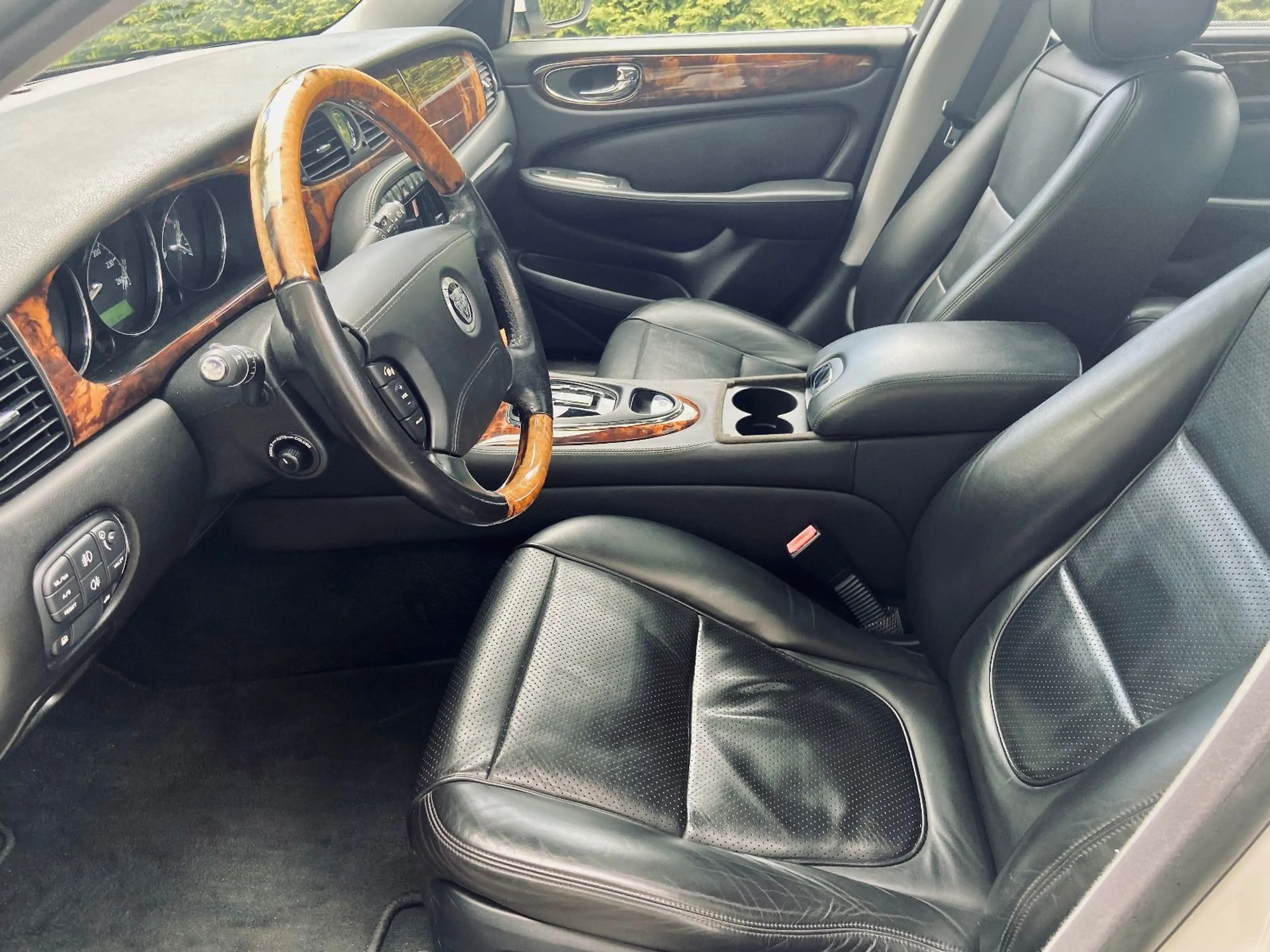 Jaguar XJ 4.2 XJ8 letzte Serie - sehr guter Sammlerzust — photo 11