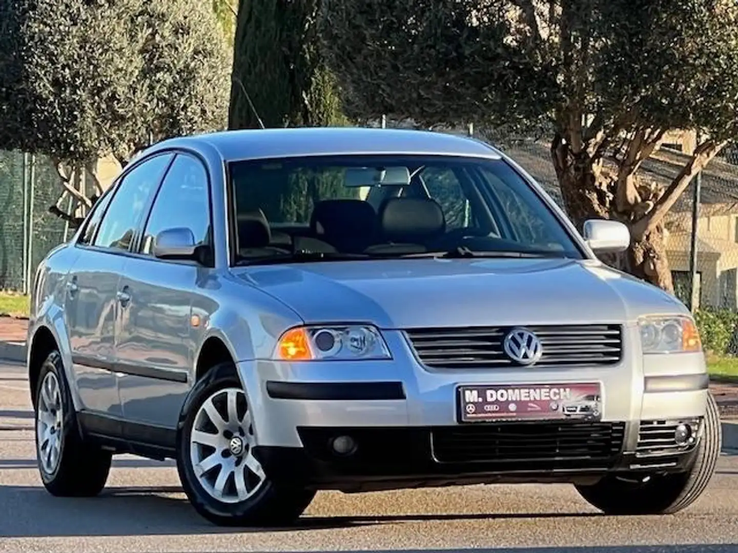 Volkswagen Passat 1.9TDI Comfortline Plateado - 1