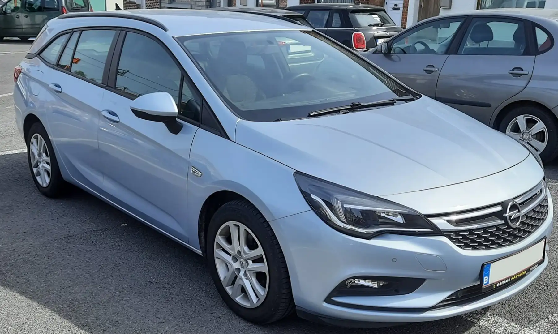 Opel Astra Astra 1.6 D Start/Stop Sports Tourer Edition Argent - 1
