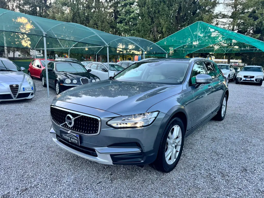 Volvo V90 Cross Country 2018 из Европы — купить под ключ