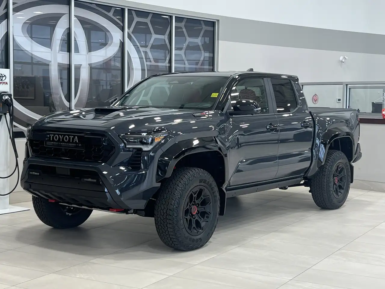 Toyota Tacoma снимка Toyota Tacoma