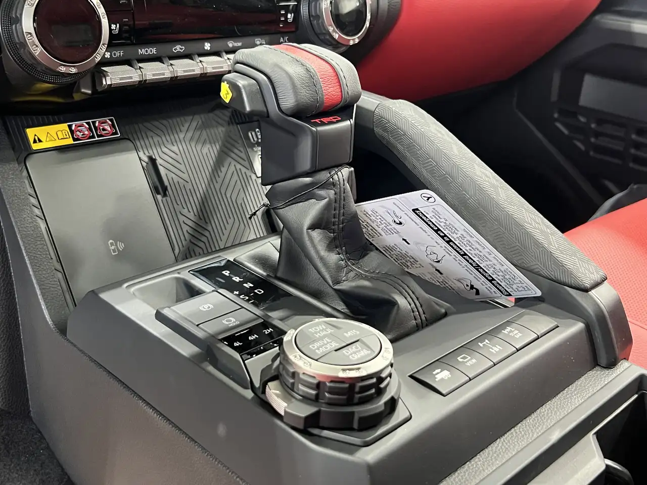 Toyota Tacoma снимка Toyota Tacoma