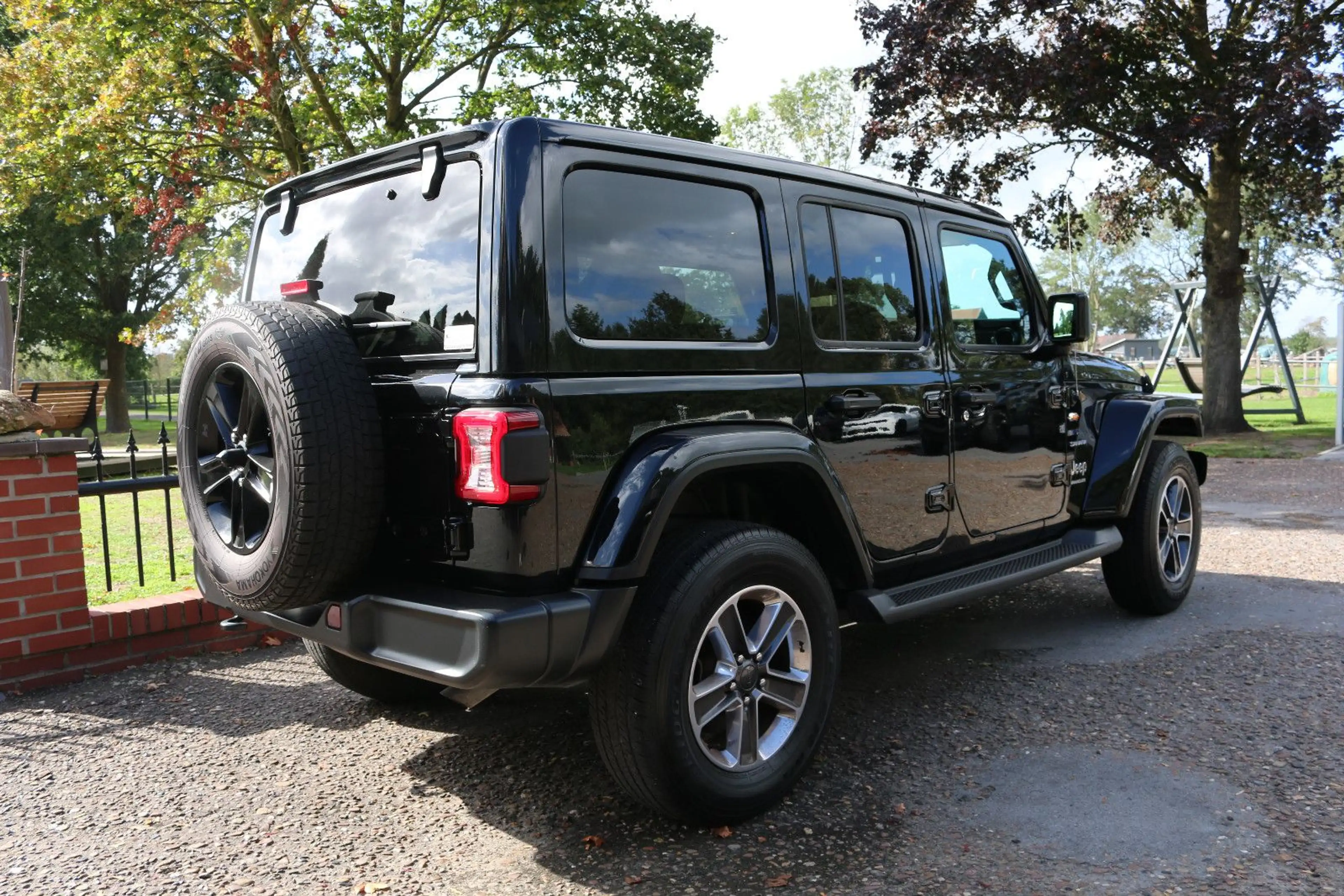 Jeep Wrangler Sahara/3,6-V6/AHK/AUT/4X4/PANO/HARDTOP/ — photo 6