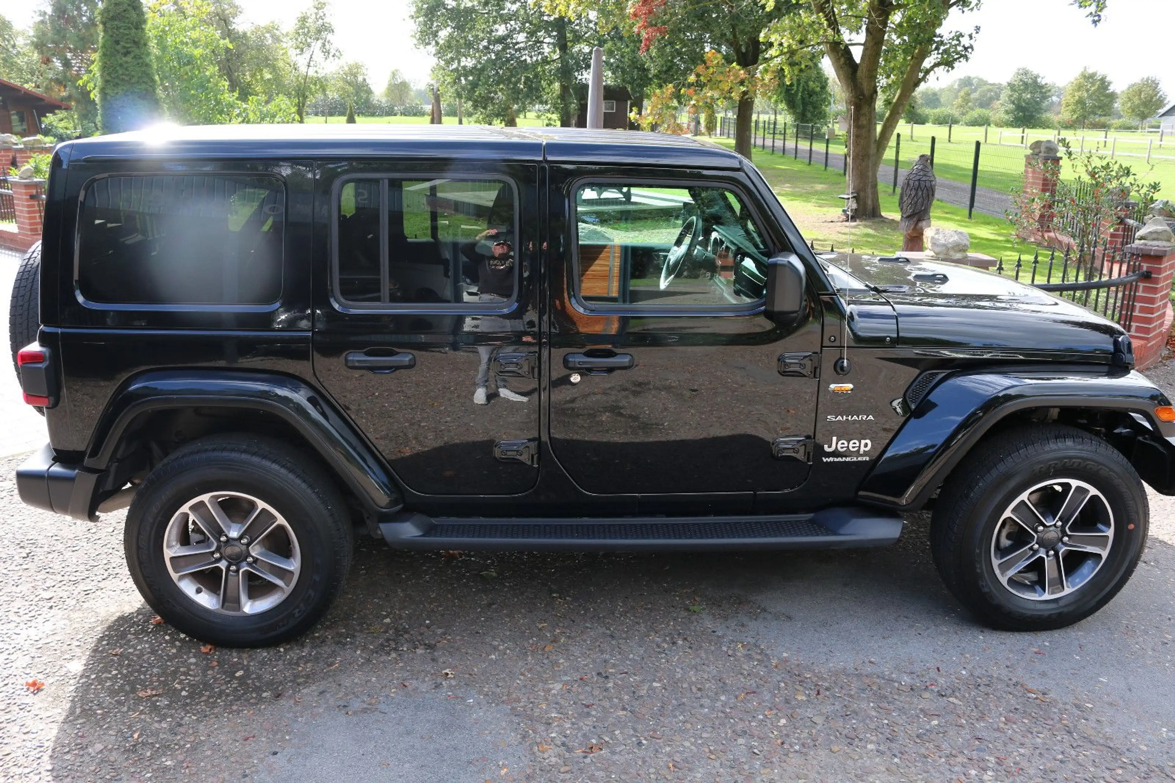 Jeep Wrangler Sahara/3,6-V6/AHK/AUT/4X4/PANO/HARDTOP/ — photo 5
