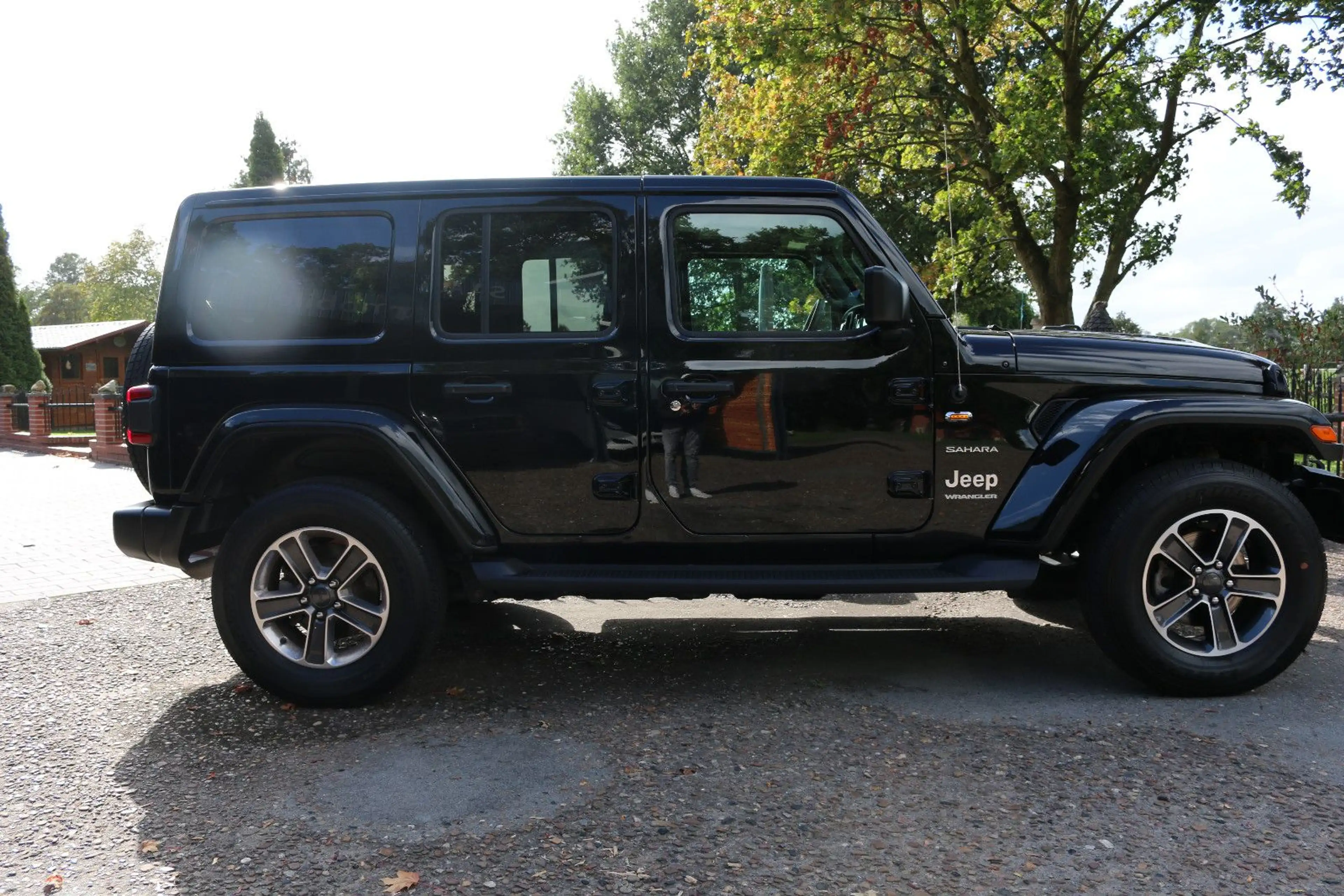 Jeep Wrangler Sahara/3,6-V6/AHK/AUT/4X4/PANO/HARDTOP/ — photo 11