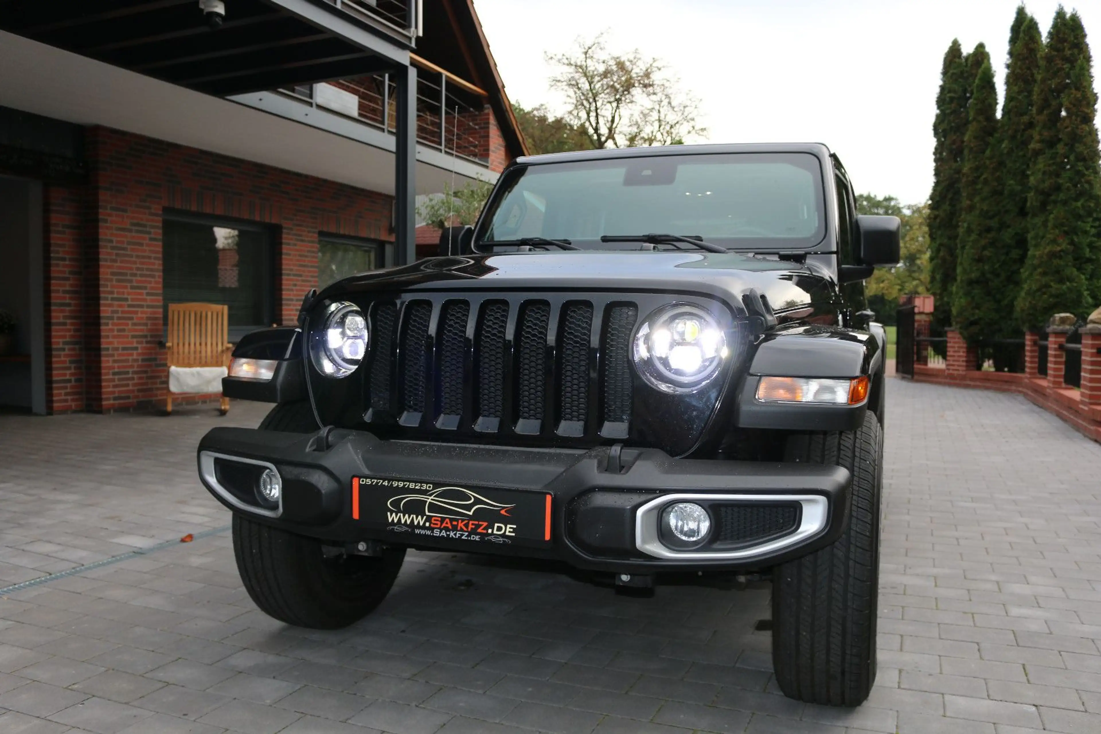 Jeep Wrangler Sahara/3,6-V6/AHK/AUT/4X4/PANO/HARDTOP/ — photo 8
