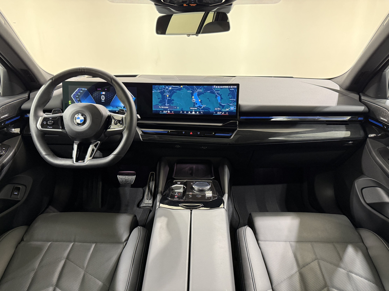 BMW 540 d xDrive Touring M Sportpaket Pro AHK ACC 360° — photo 12