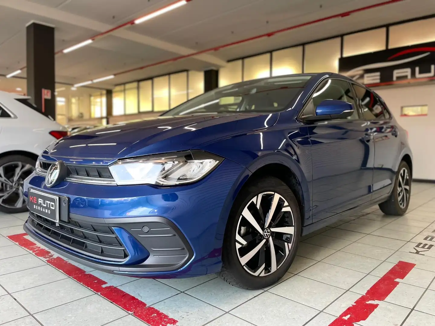 Volkswagen Polo Polo VI 2022 1.0 tsi Edition Plus 95cv dsg Bleu - 1