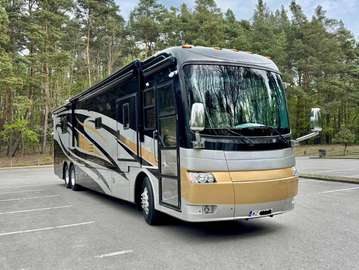 Beaver Contessa 2008 470HP CAT C9 4 Slide Outs