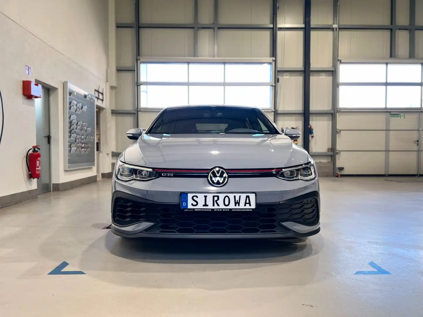 Volkswagen Golf VIII Lim. GTI Clubsport Grau - 2