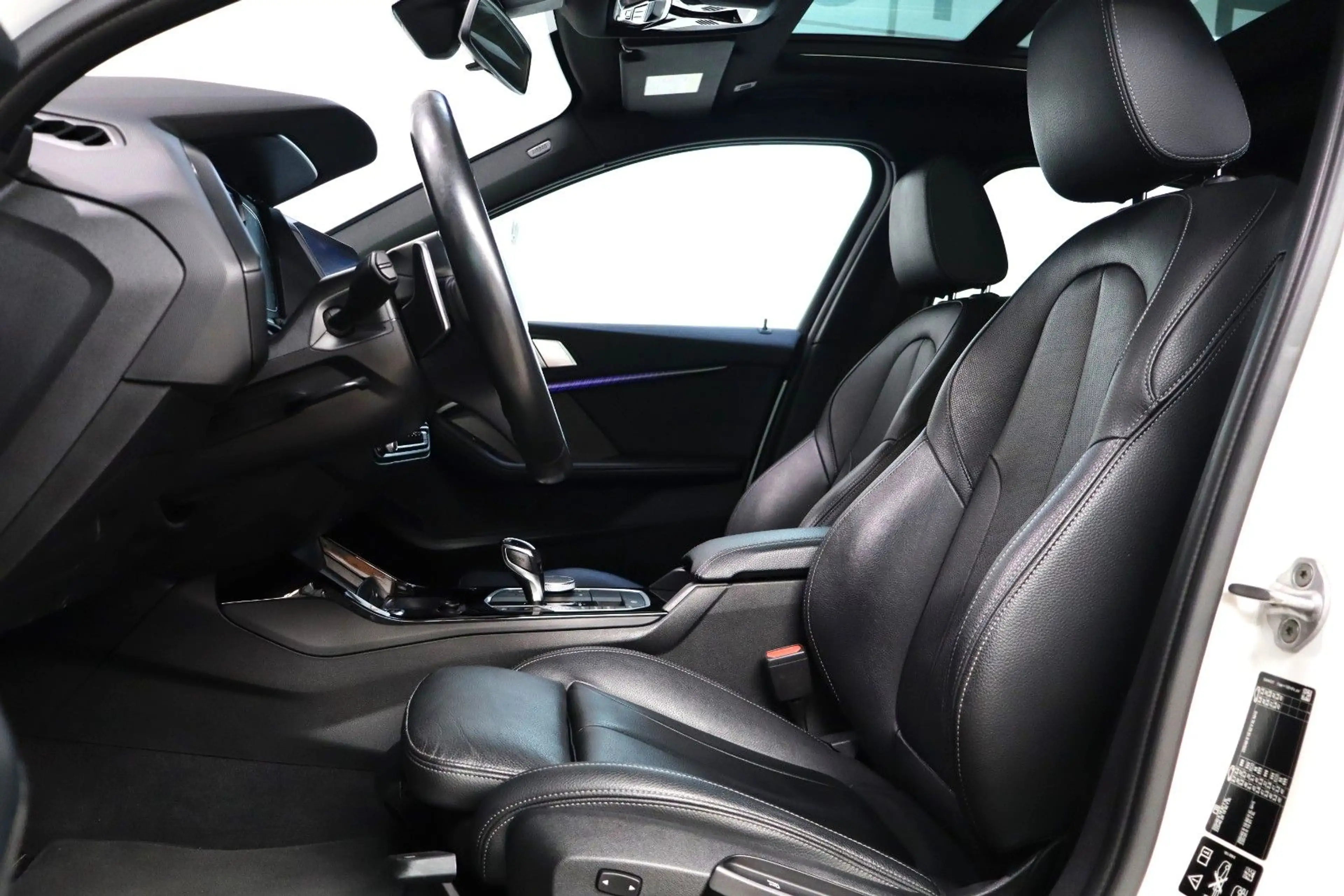 BMW 135 i xDrive Aut. M-Sport Shadow-Line LED Pano — photo 6
