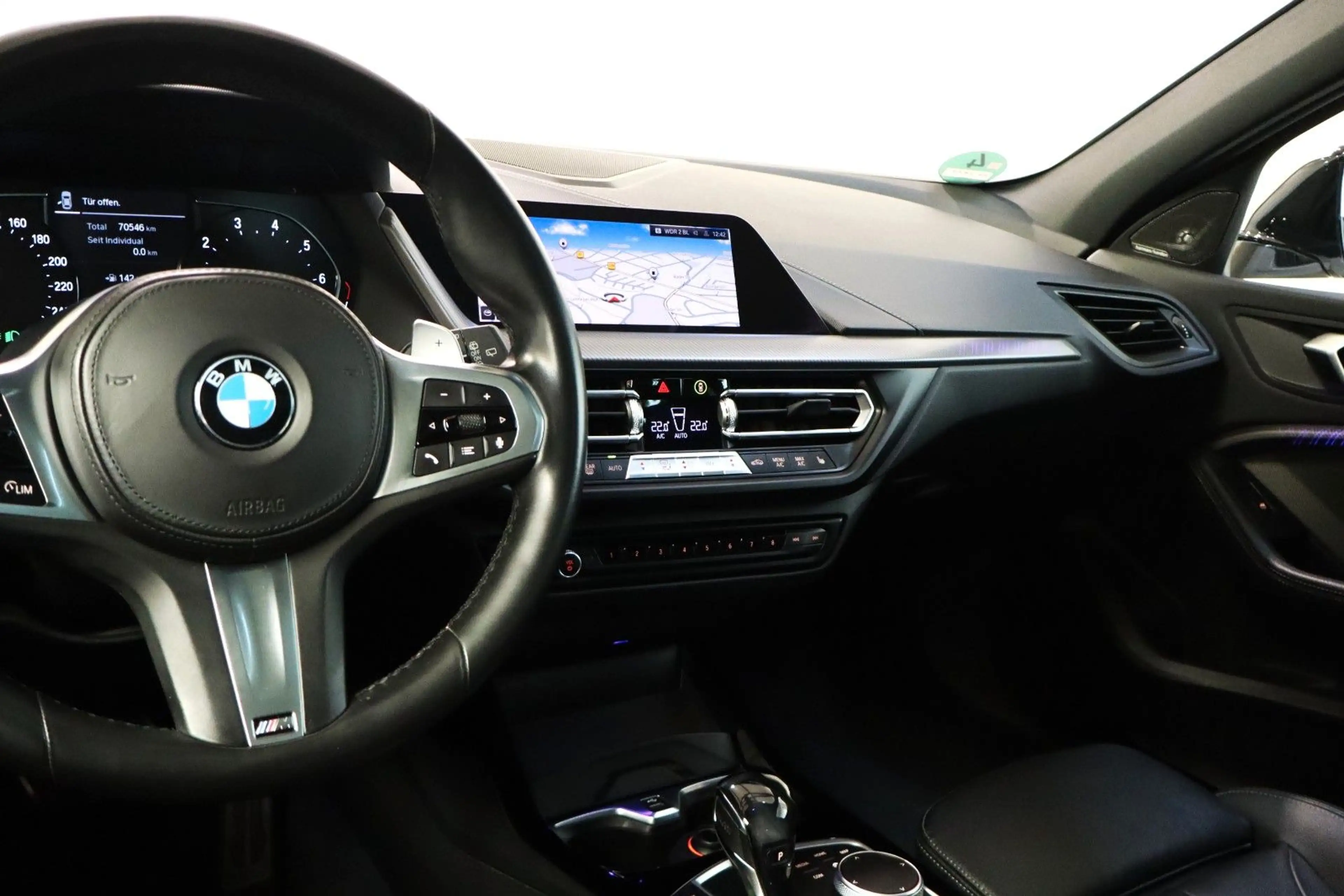 BMW 135 i xDrive Aut. M-Sport Shadow-Line LED Pano — photo 8