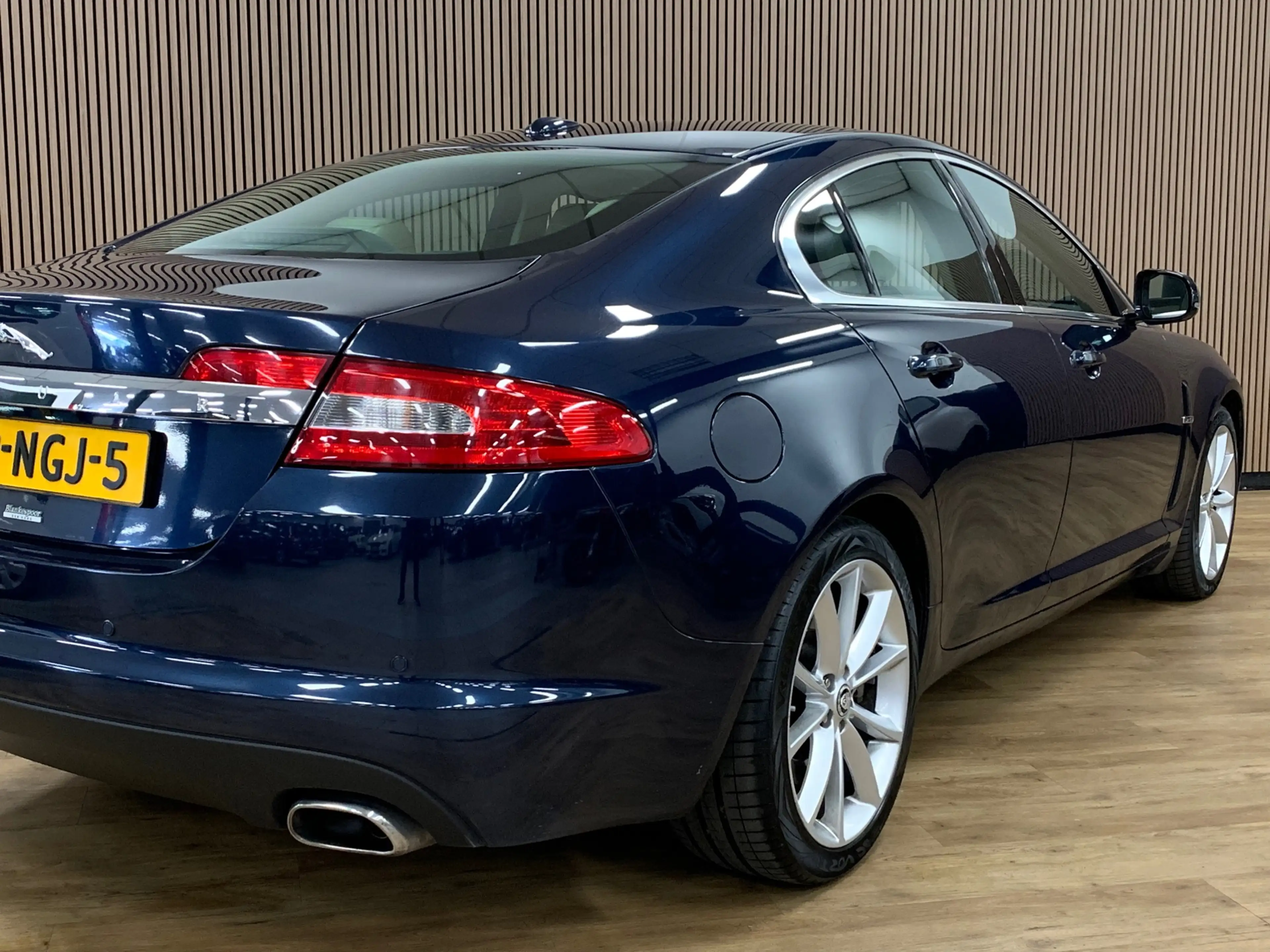 Jaguar XF 5.0 V8 Portfolio|Youngtimer|Camera|Automaat|Climat — photo 7