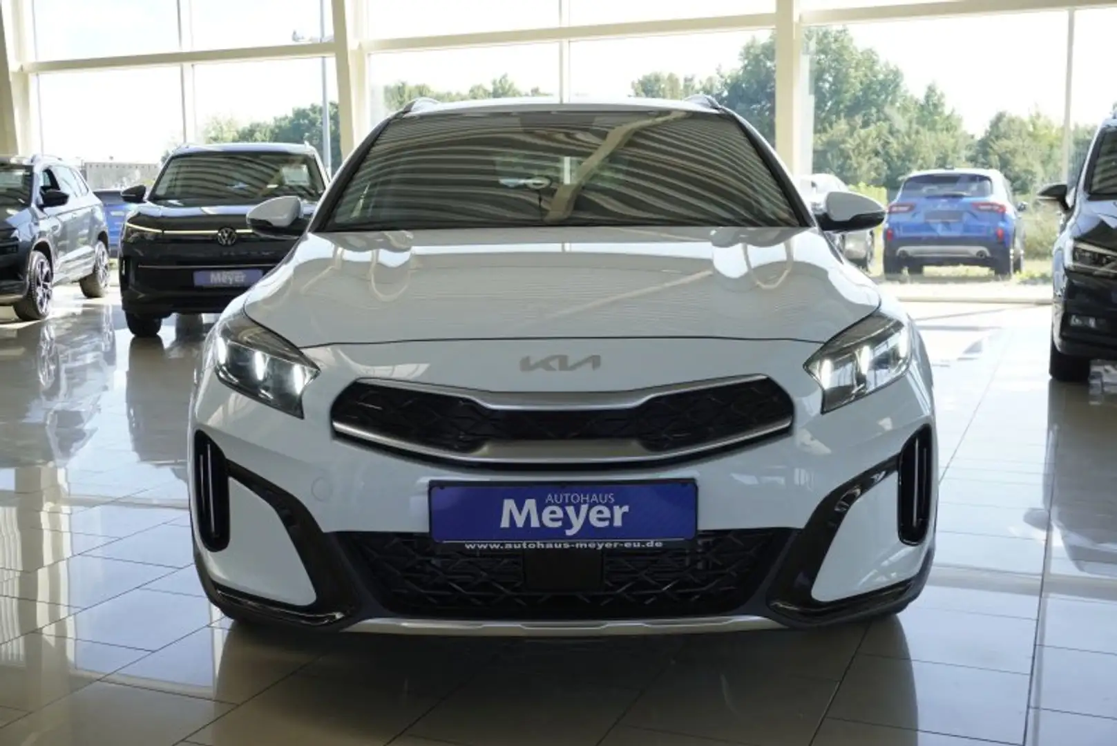 Kia XCeed 1.6GDI Plug-in Hybrid ACC/Navi/Kamera/Keyless/Wint Weiß - 2