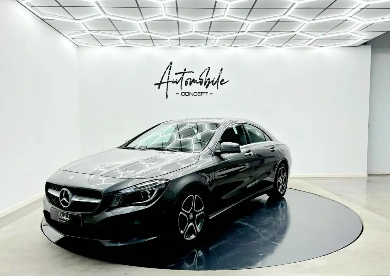 2016 - Mercedes-Benz CLA 180 CLA 180 Boîte manuelle Berline
