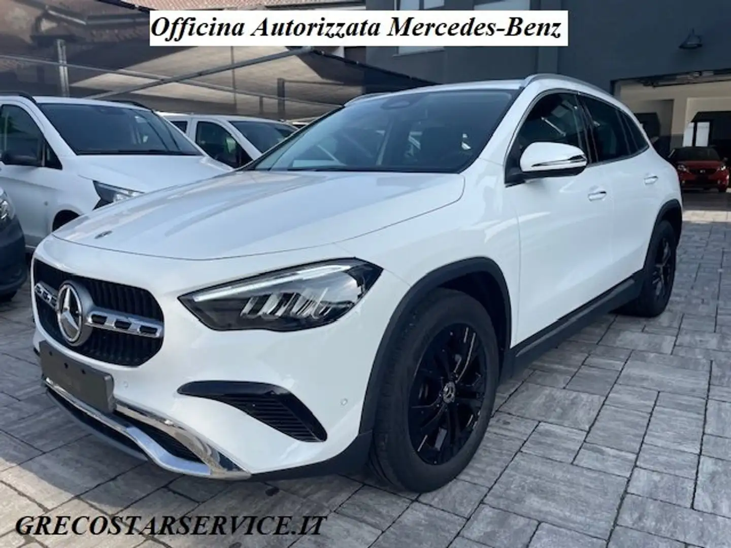 Mercedes-Benz GLA 180 Progressive Advanced Plus Automatic CERCHI BLACK Blanco - 1