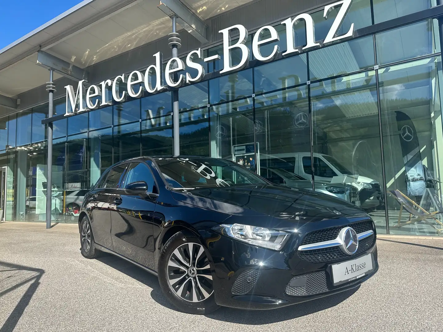 Mercedes-Benz A 180 d *Style-Line*Park-Paket*Sitzheizung*MBUX* Schwarz - 1