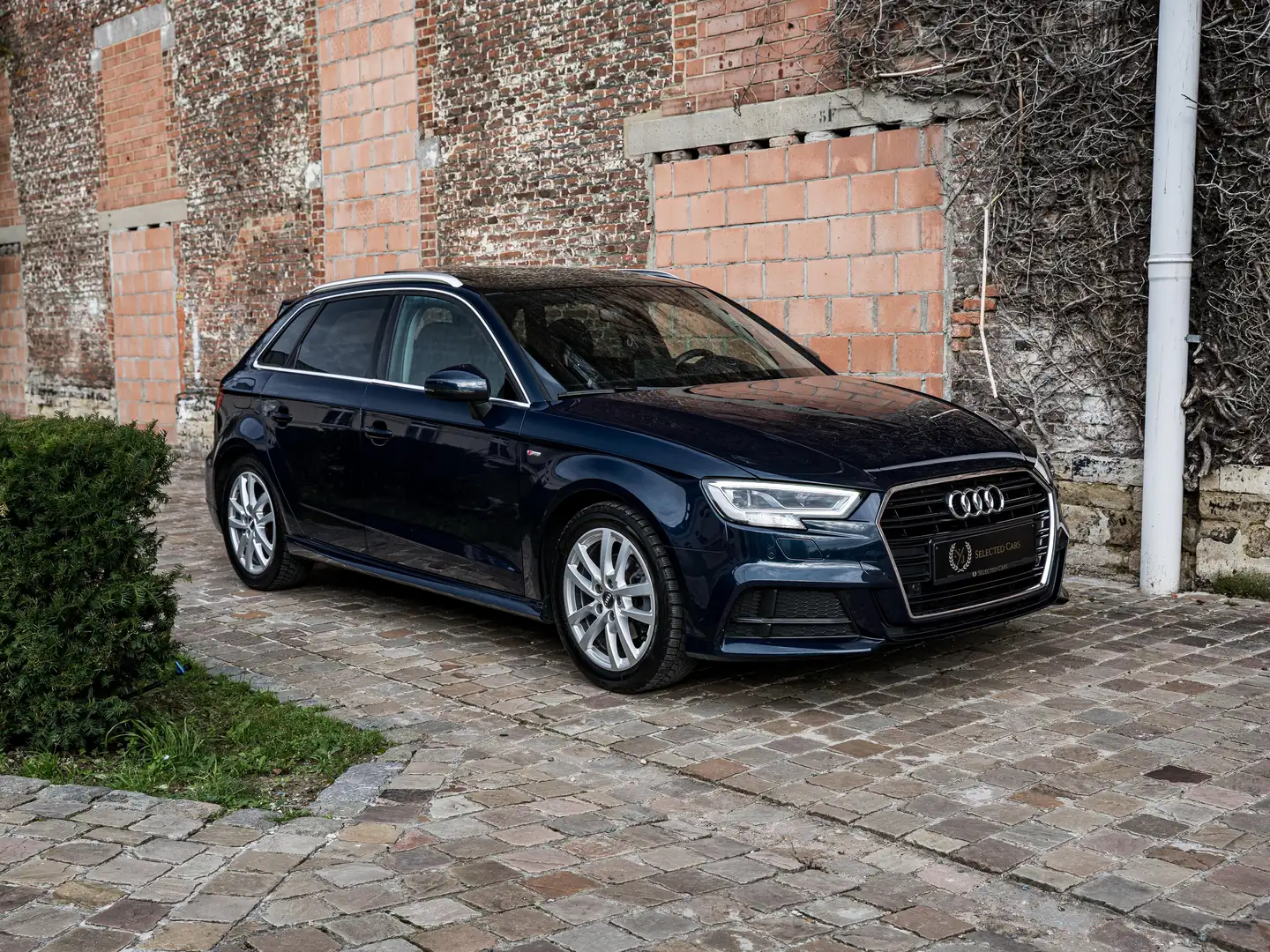 Audi A3 Sportback 1.5TFSI*S-LINE*S-TRONIC*PANO*ALCANTARA* Bleu - 1