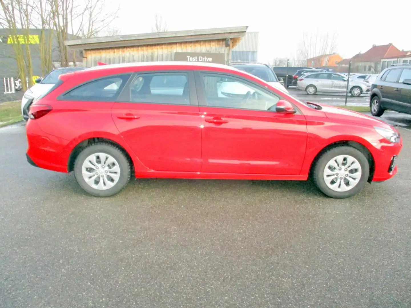 Hyundai i30 Kombi - PD i-Line 1,5 DPI c1ki0 Rot - 2