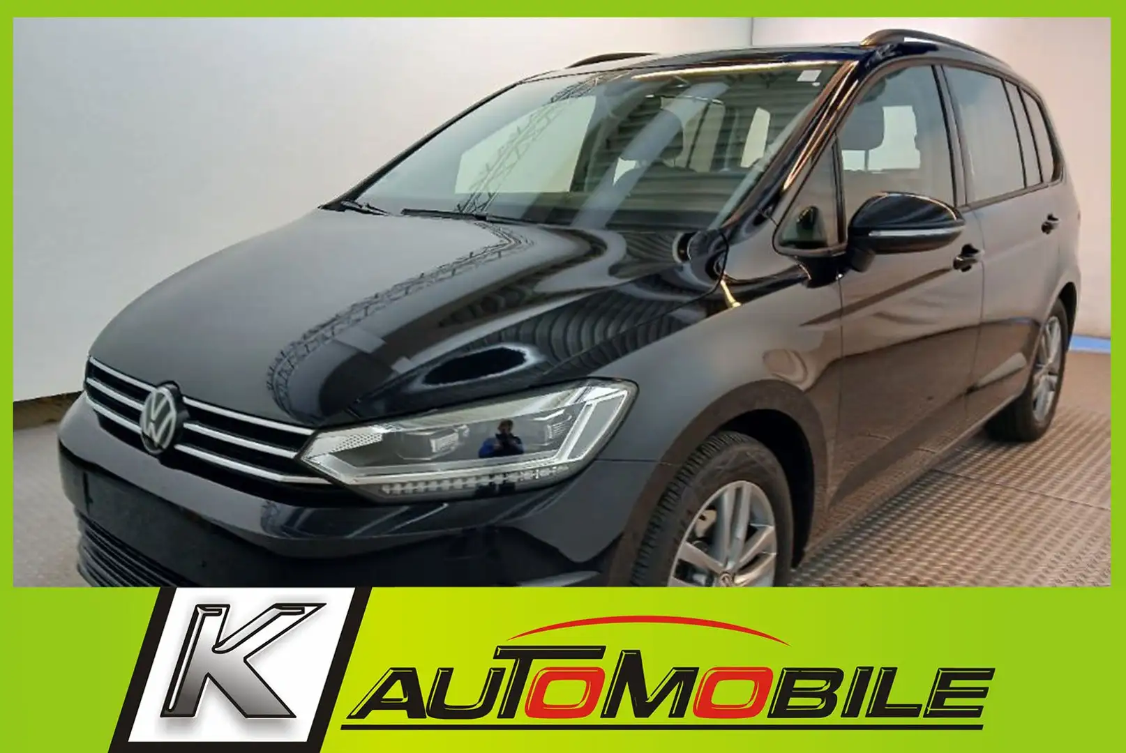 Volkswagen Touran IQ.LIGHT+Kindersitze+Panorama+7Sitzer+AHK Fekete - 1