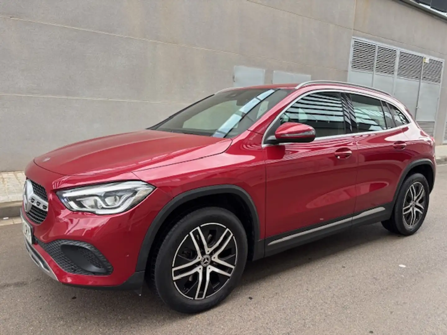 Mercedes-Benz GLA 200 200d 8G-DCT Violet - 1
