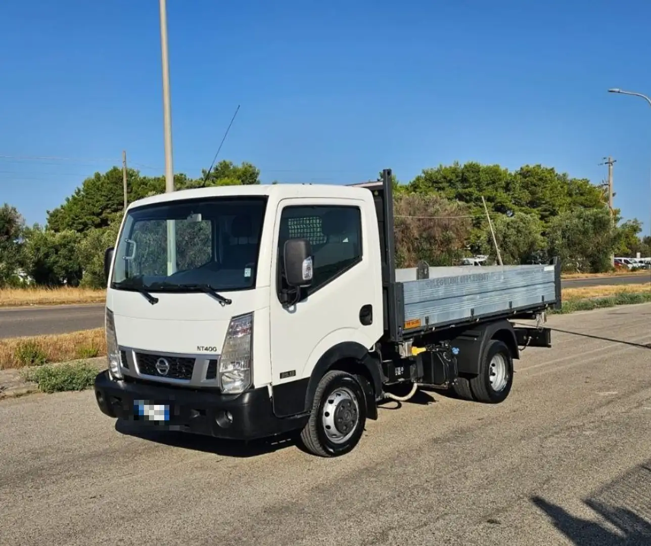 Nissan Cabstar NT400 35 130CV - RIBALTABILE TRILATERALE Weiß - 1