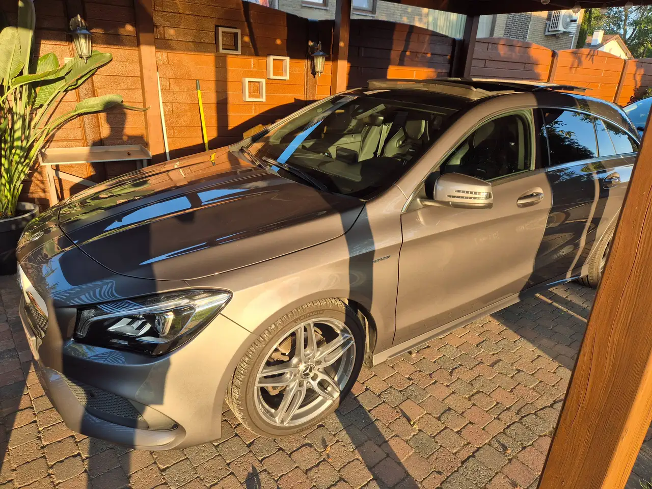 Mercedes-Benz CLA 180