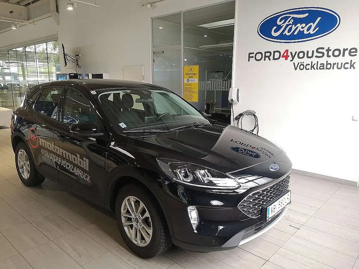 Ford Kuga 2,0 EcoBlue Hybrid Cool & Connect Aut. Noir - 2