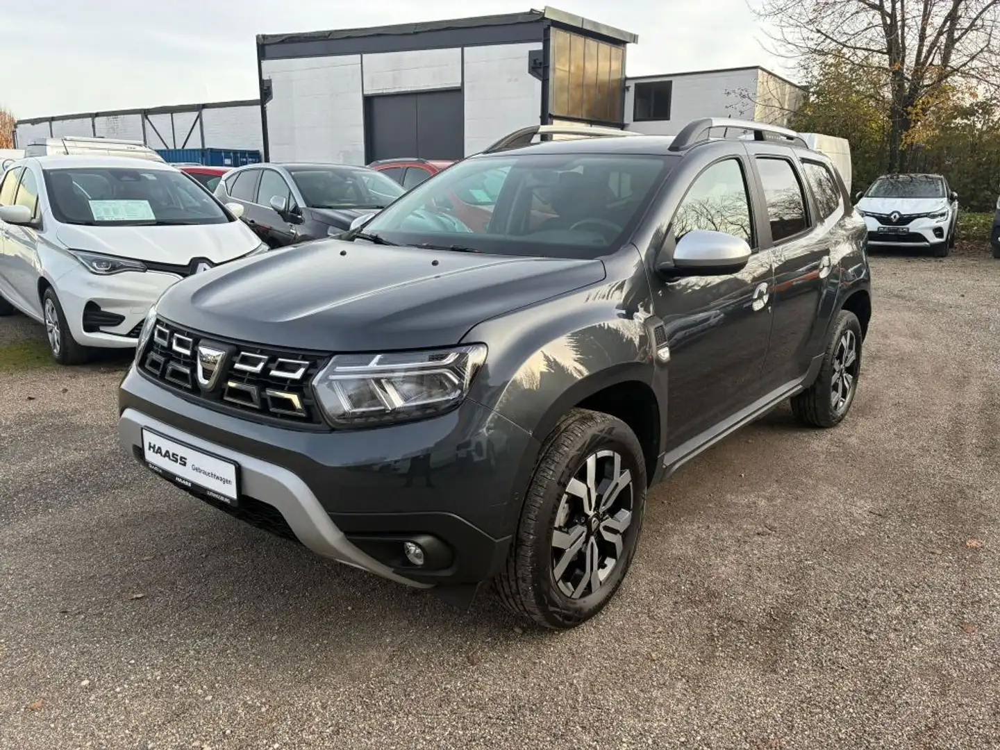 Dacia Duster TCe 130 2WD Prestige Grau - 1