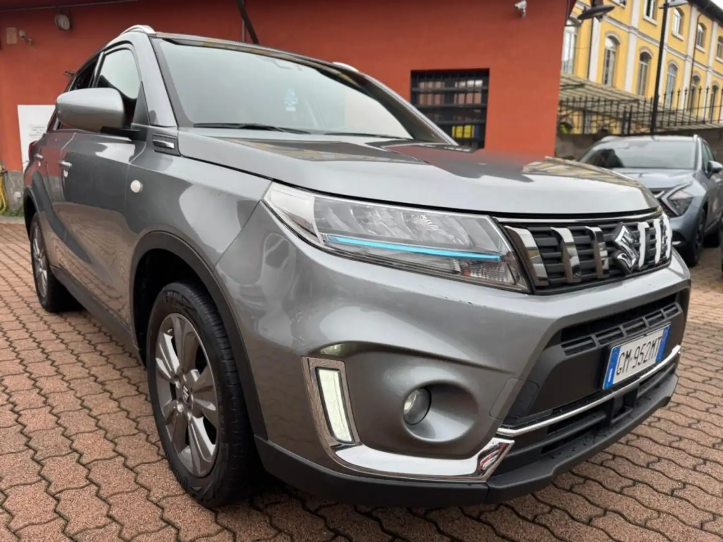 Suzuki Vitara 1.4 Hybrid Cool Gris - 2