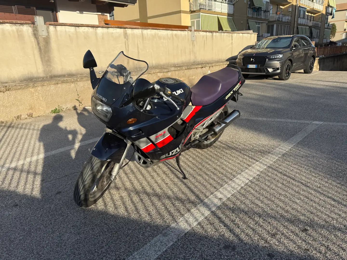Suzuki GSX 750 GR78A 74 KW (101 cv) Blu/Azzurro - 2