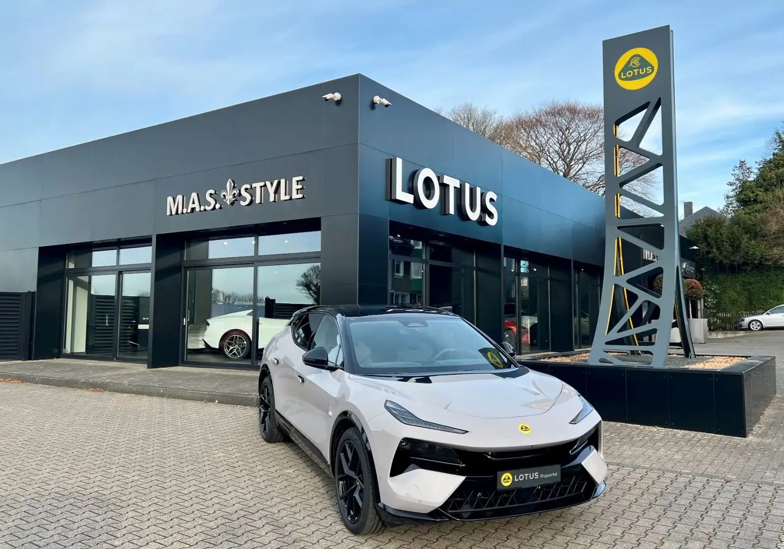 Lotus Eletre 600 Business AHK sofort lieferbar Grau - 1