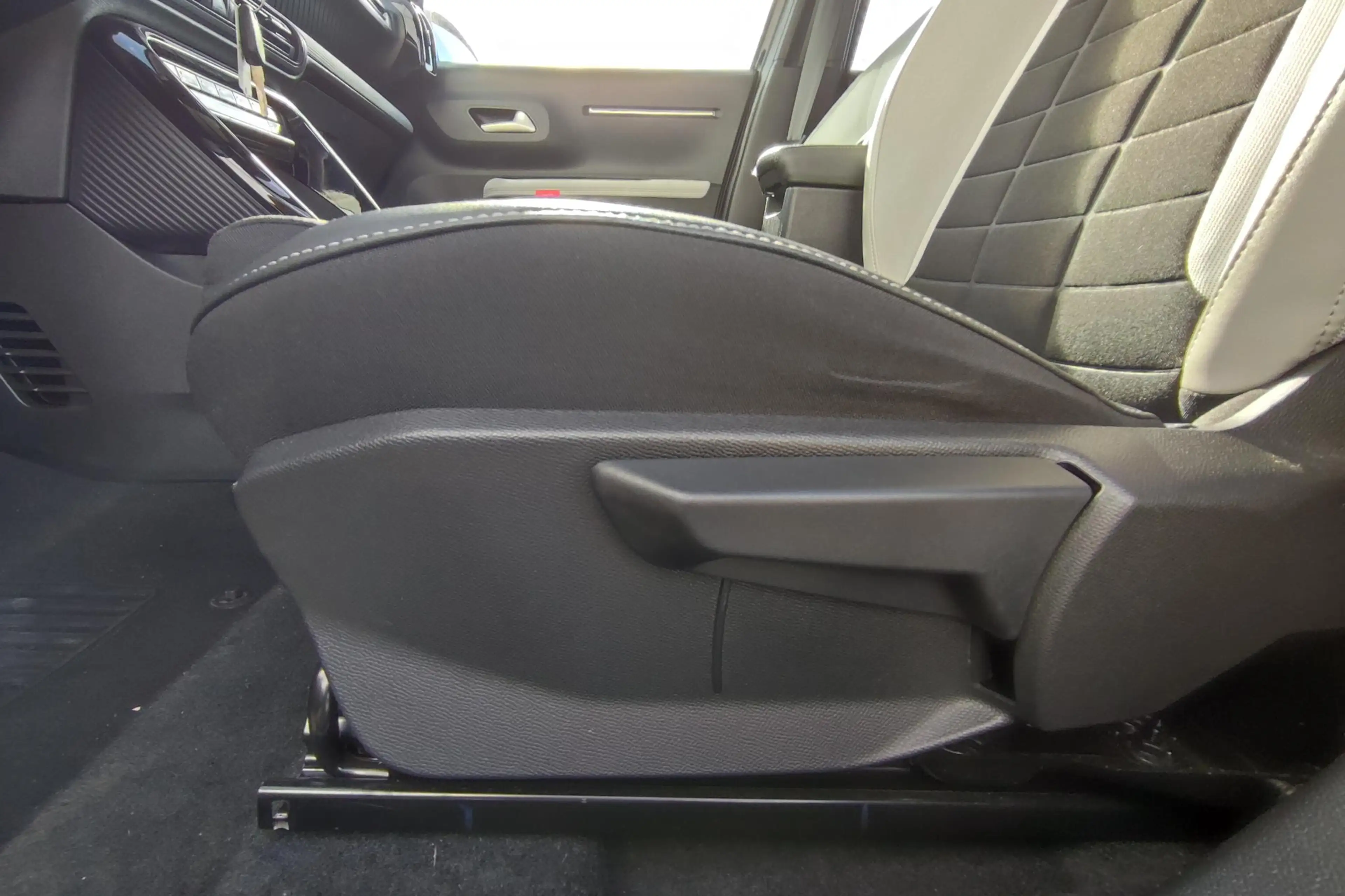 Citroen E-C3 Max 113pk 44 kWh | Navi via Apple Carplay/Android — photo 11