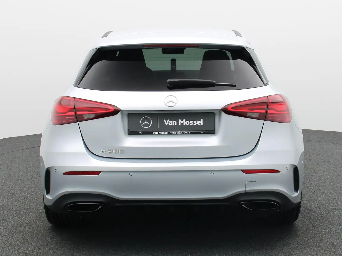 Mercedes-Benz A 200 AMG Line + NIGHT PACK + PTS +19" INCH Argent - 2