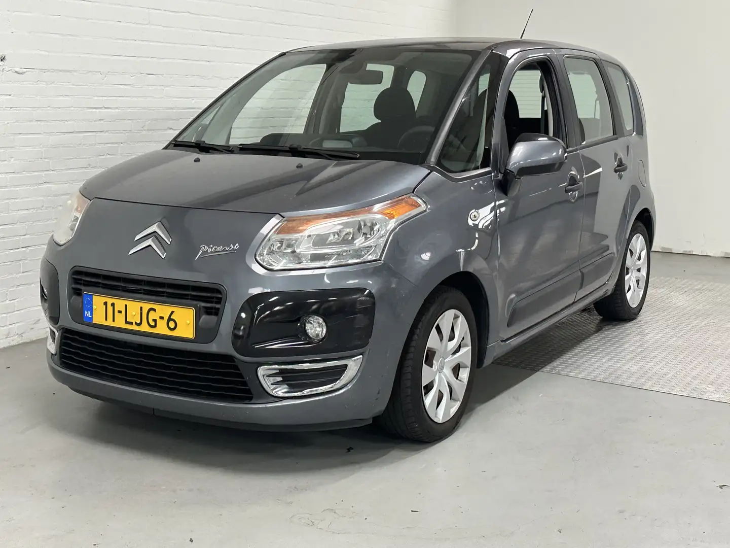 Citroen C3 Picasso 1.6 VTi Aura CLIMA / CRUISE / NAVI /TREKHAAK Grau - 1