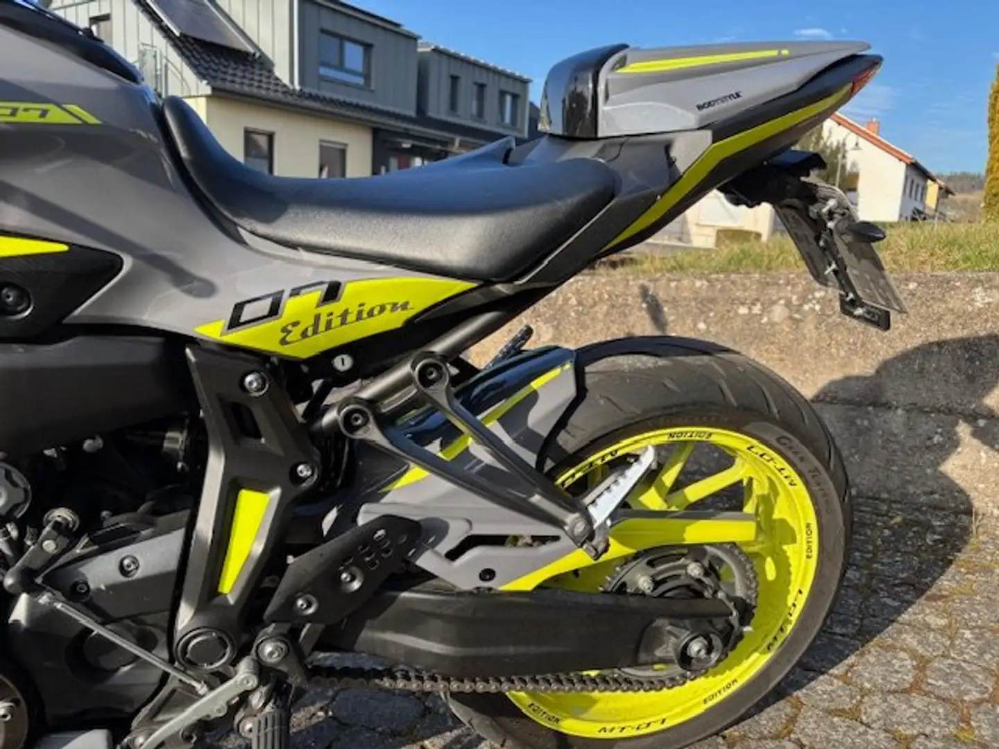 Yamaha MT-07 Grau - 2
