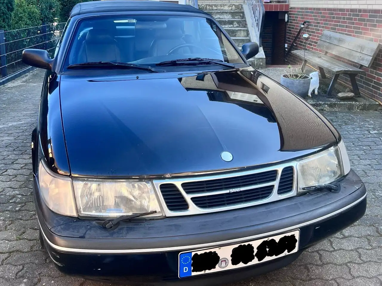 Saab 900