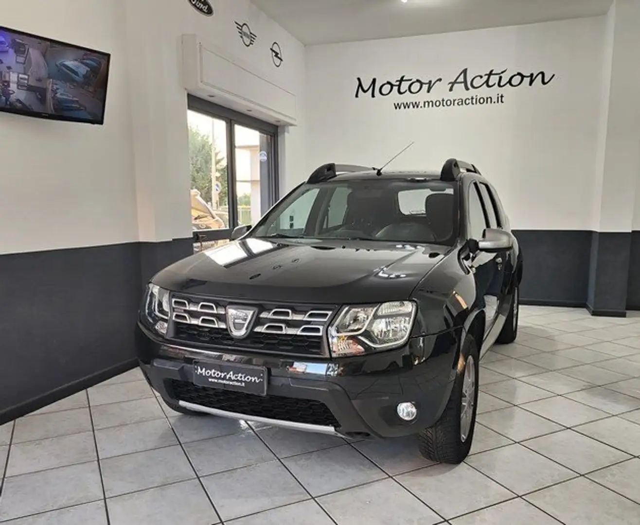 Dacia Duster 1.5 dci Laureate 4x2 s Schwarz - 1