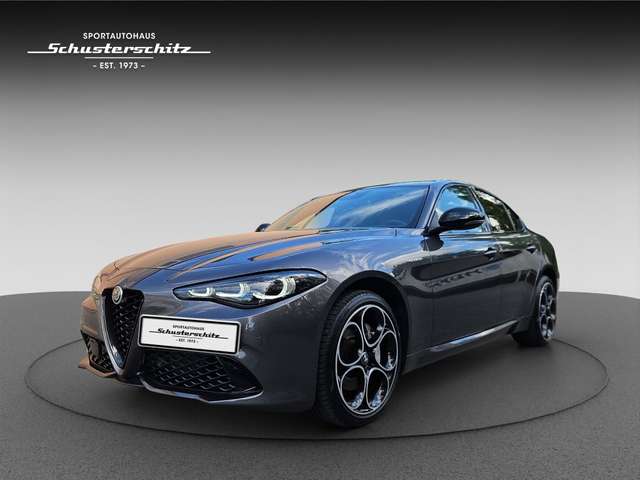 Imagine Alfa Romeo Giulia GIULIA 280PS AT8-Q4 VELOCE FACELIFT 1 HAND MWST