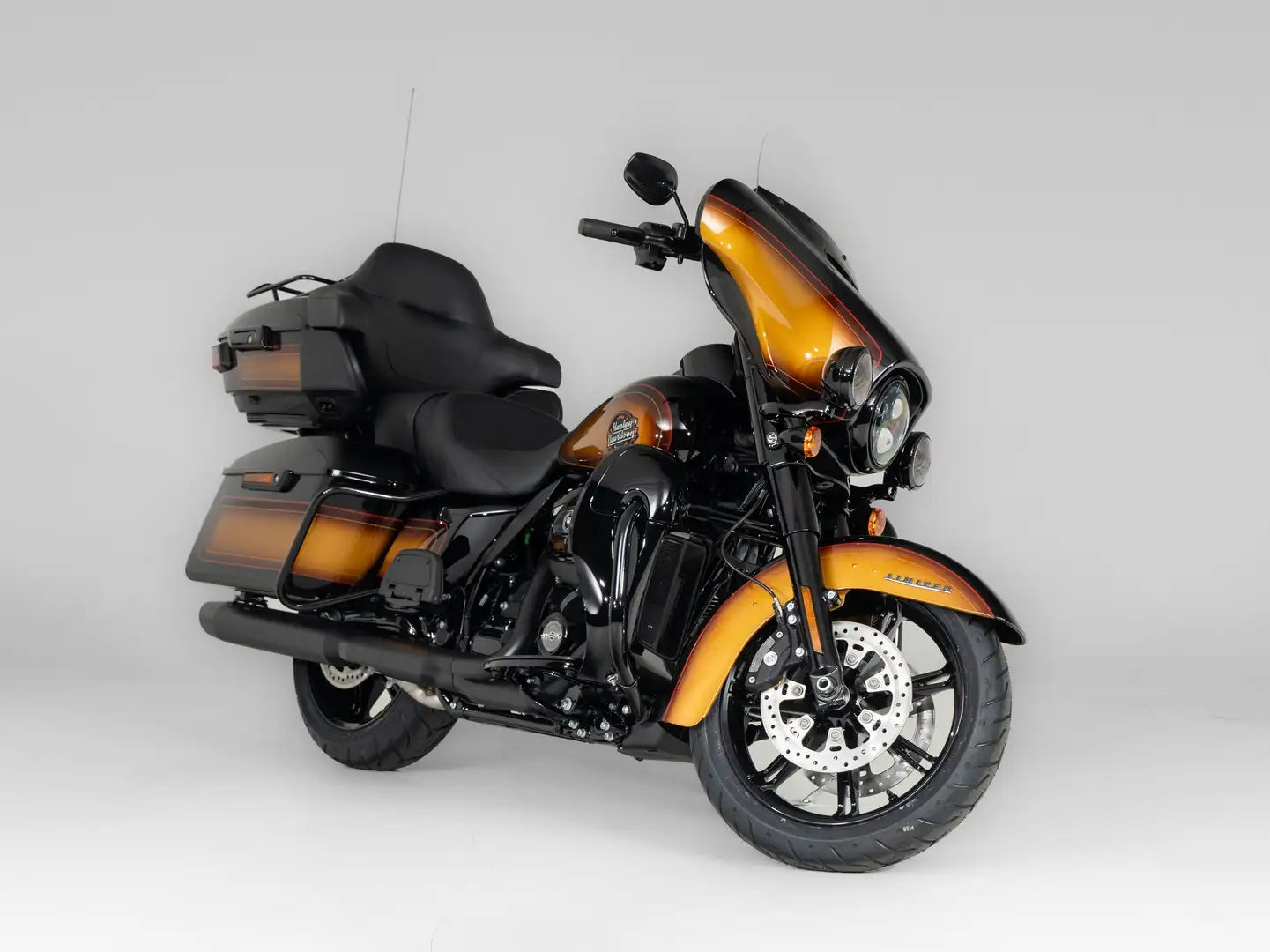 Harley-Davidson Ultra Limited FLHTK Custom Colour Zwart - 1