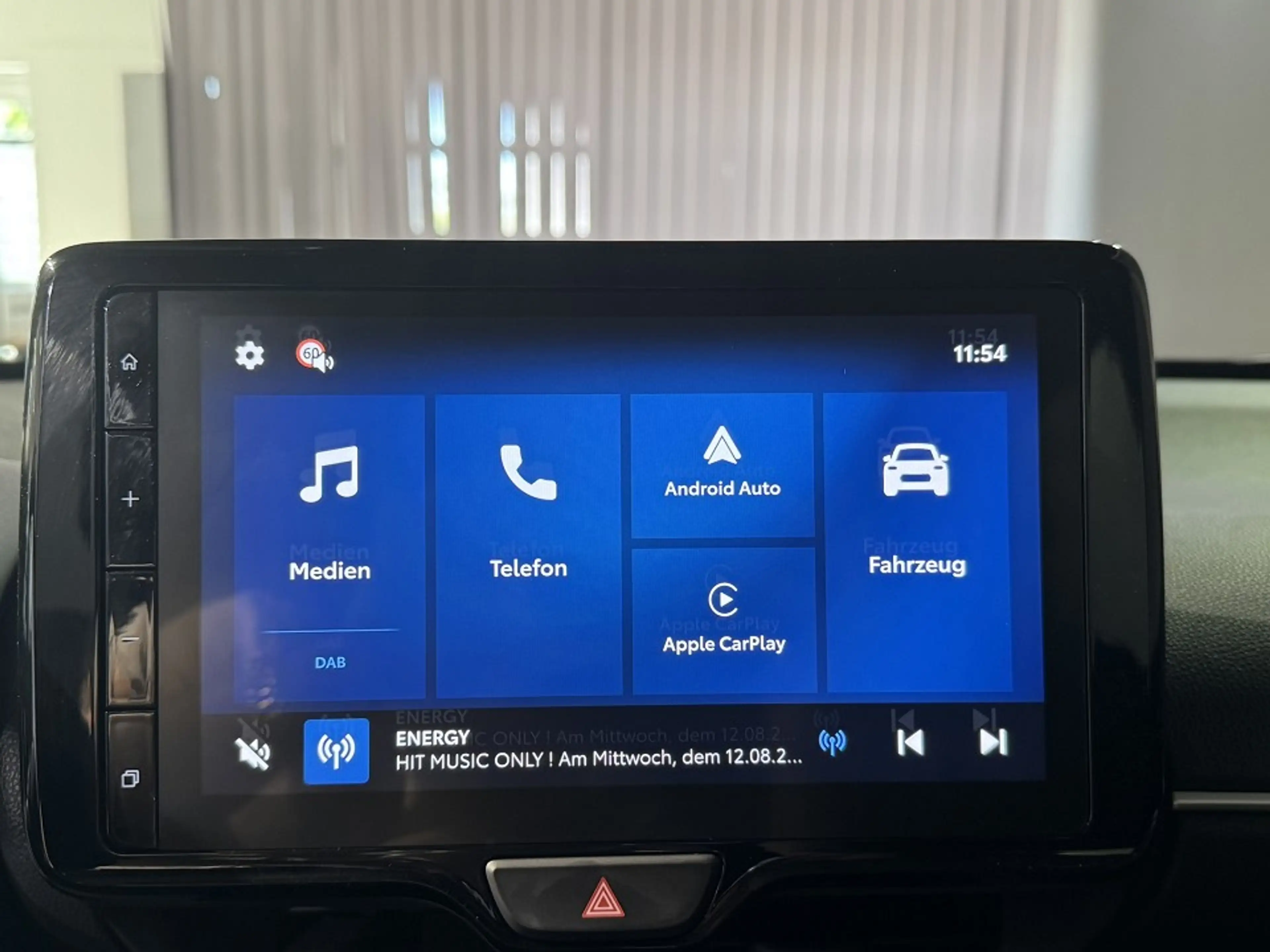 Mazda 2 Hybrid 1.5L Centre-Line VVT-i 116 CVT FWD — photo 13