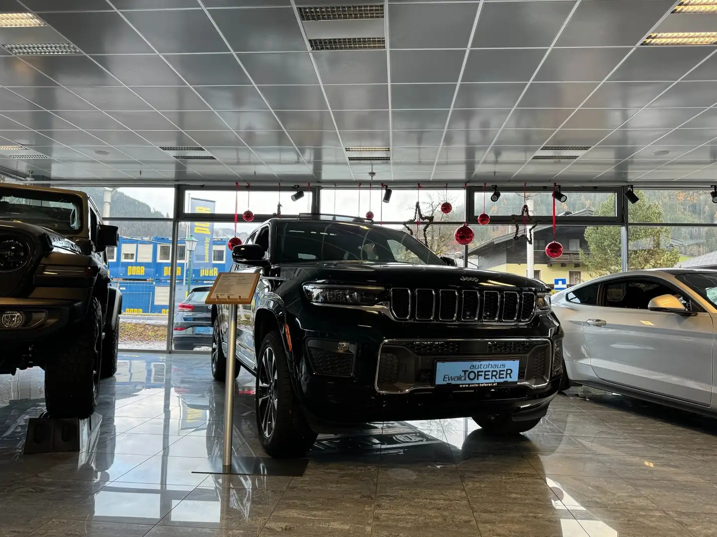 Jeep Grand Cherokee 2.0 PHEV 13,3kWh 380 PS AT 4xe Overland !Lagernd! Negru - 1