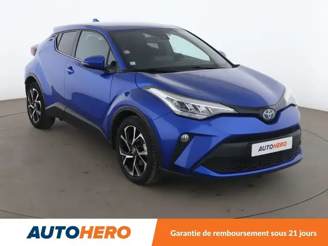 Toyota C-HR view 8