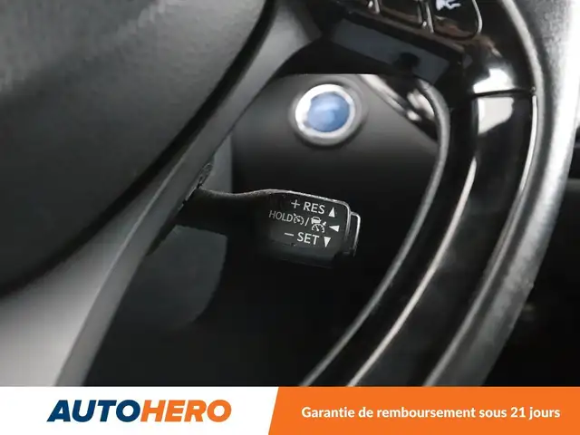 Toyota C-HR view 24