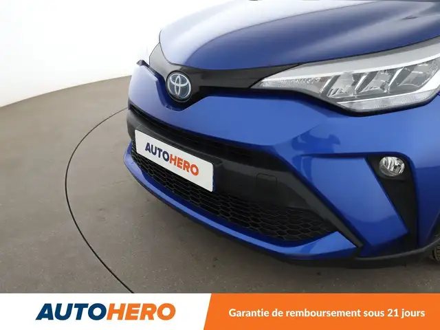 Toyota C-HR view 26