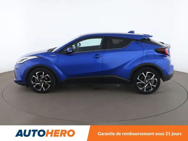 Toyota C-HR view 3