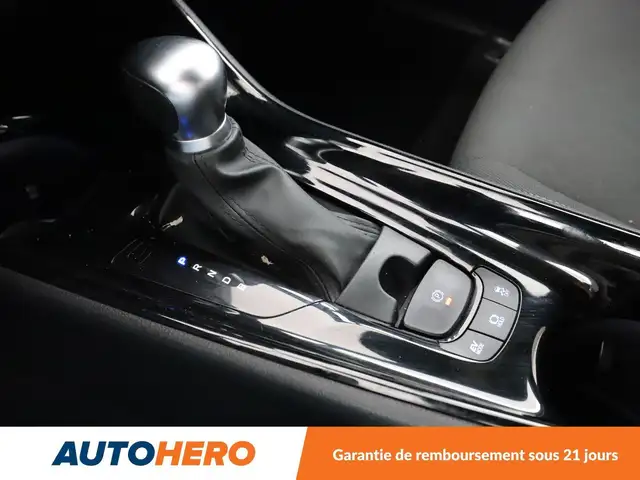 Toyota C-HR view 23