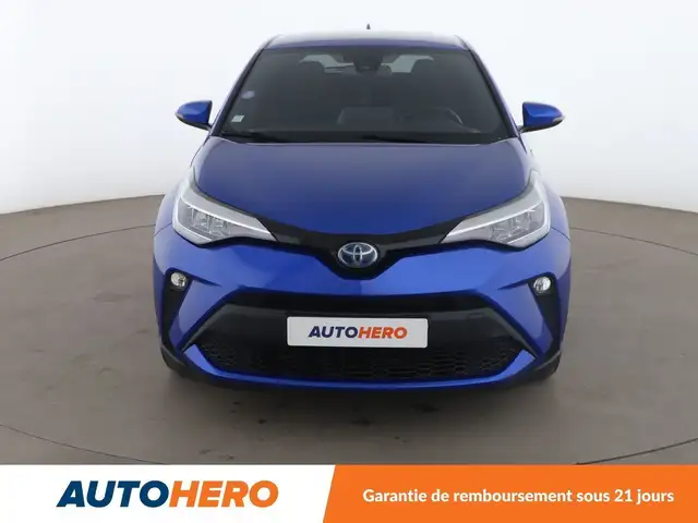 Toyota C-HR view 9