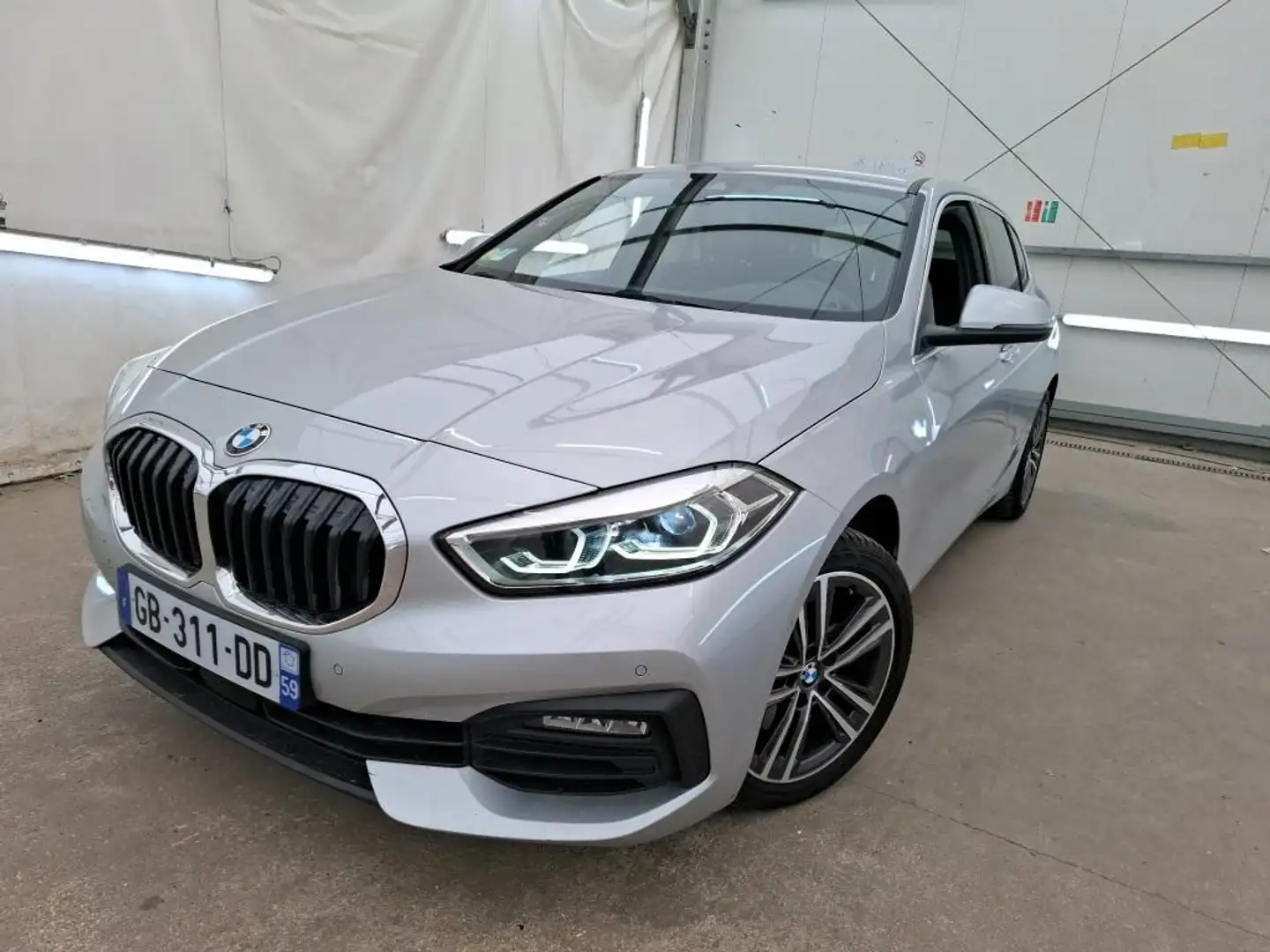 BMW 118 SERIE F40 118d 150 ch BVA8 Lounge Grijs - 1